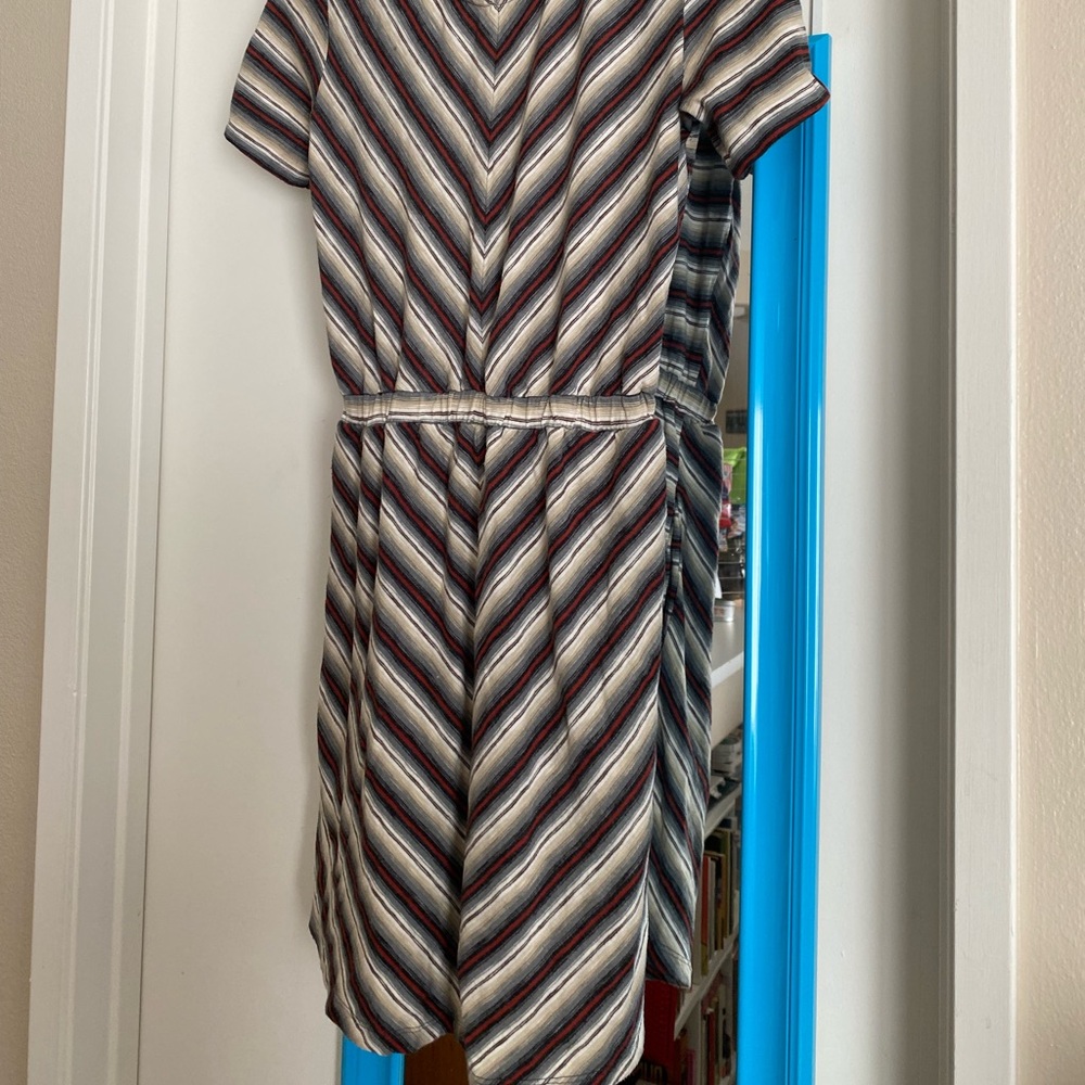 CUTE QUICKSILVER STRIPED DRESS